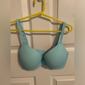 Size 32DD light blue push up bra from pink.